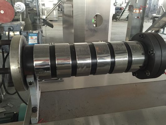 خط إنتاج أعلاف الأسماك العائمة دلتا 100 كجم/ساعة